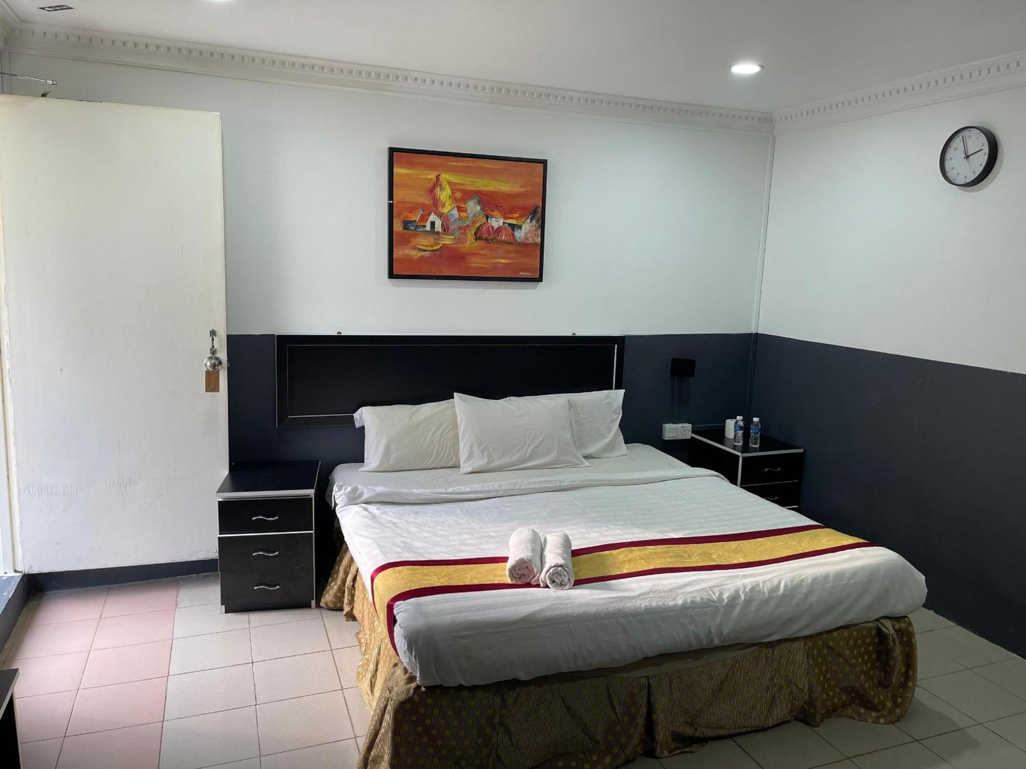 Green Town Hotel And Resort Port Dickson Bagian luar foto