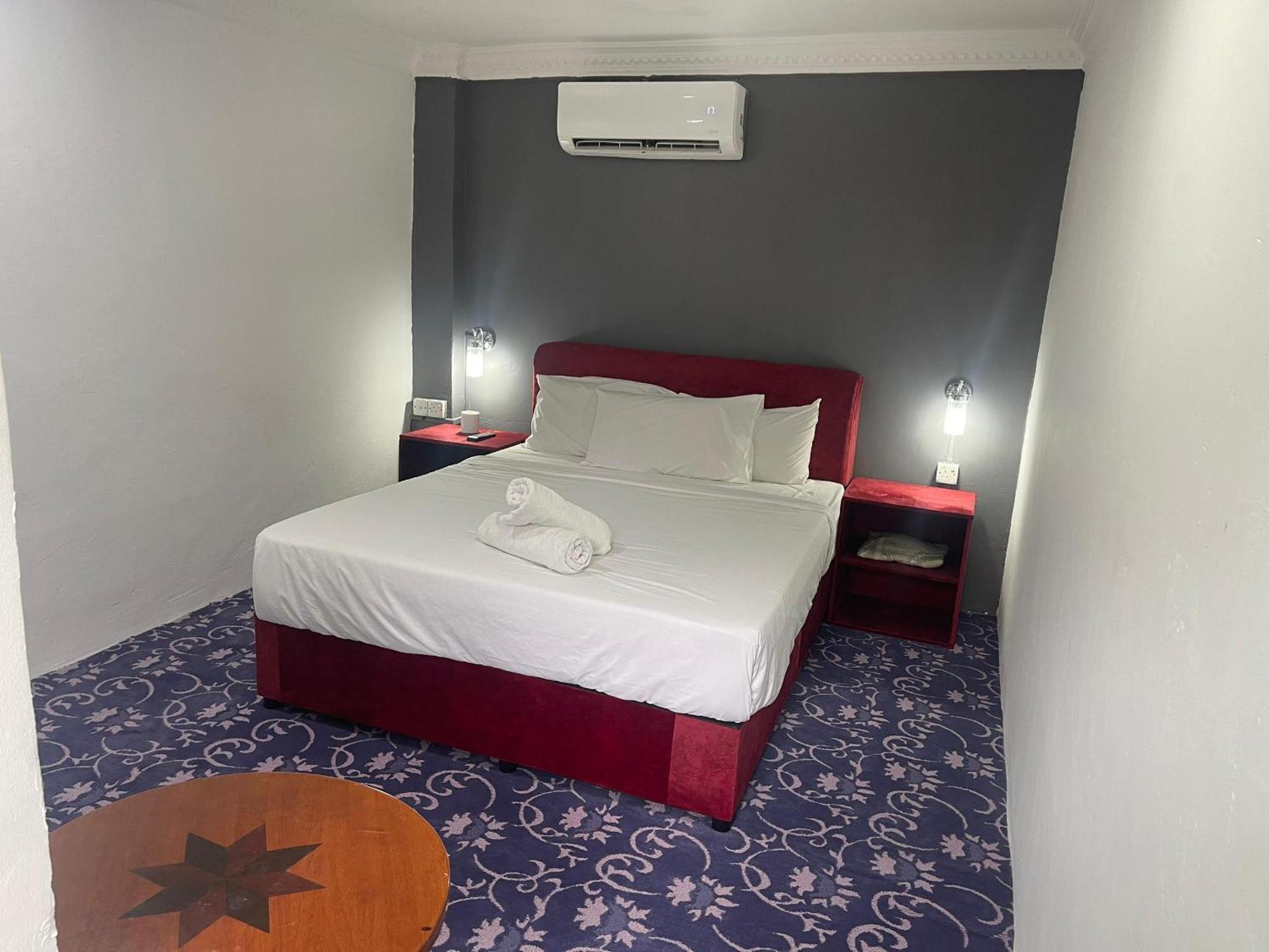 Green Town Hotel And Resort Port Dickson Bagian luar foto